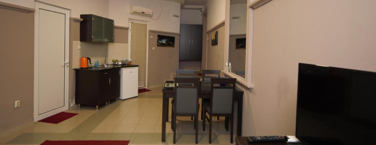 Hotel Ambasador Битола Экстерьер фото