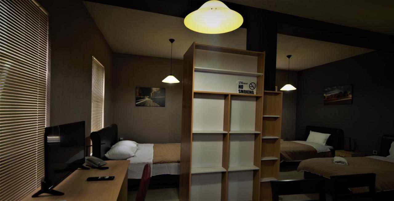 Hotel Ambasador Битола Экстерьер фото